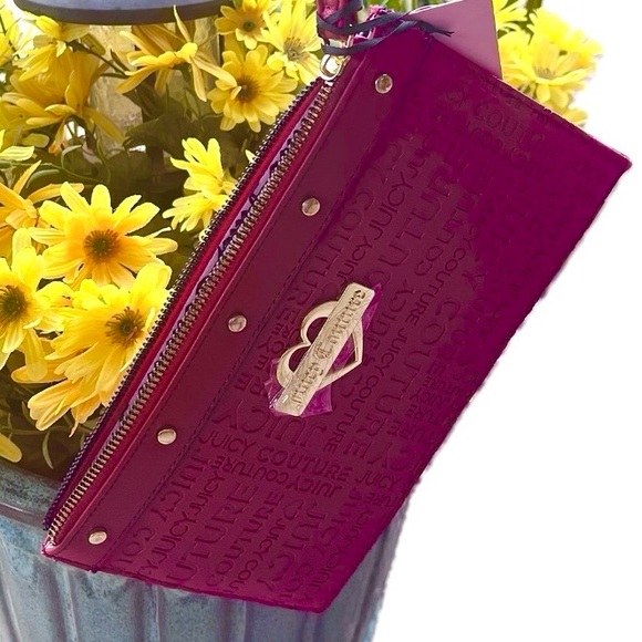 JUICY COUTURE Vibrant Red Embossed Wristlet with Gold Hardware  NWT ($45 Retail) - Picture 5 of 8